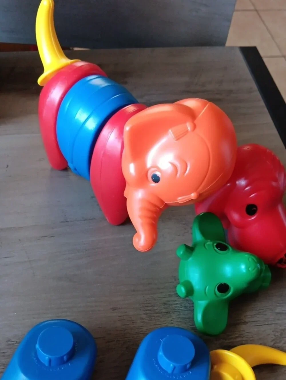 Vintage Tupperware  Zoo-it-Yourself Toy. 13 Piece.